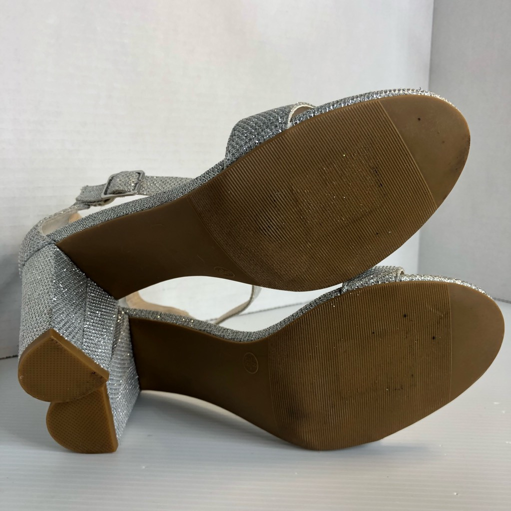 David’s Bridal Womens Arya Ankle Strap Sandals Gray Open Toe Glitter High Heel 8