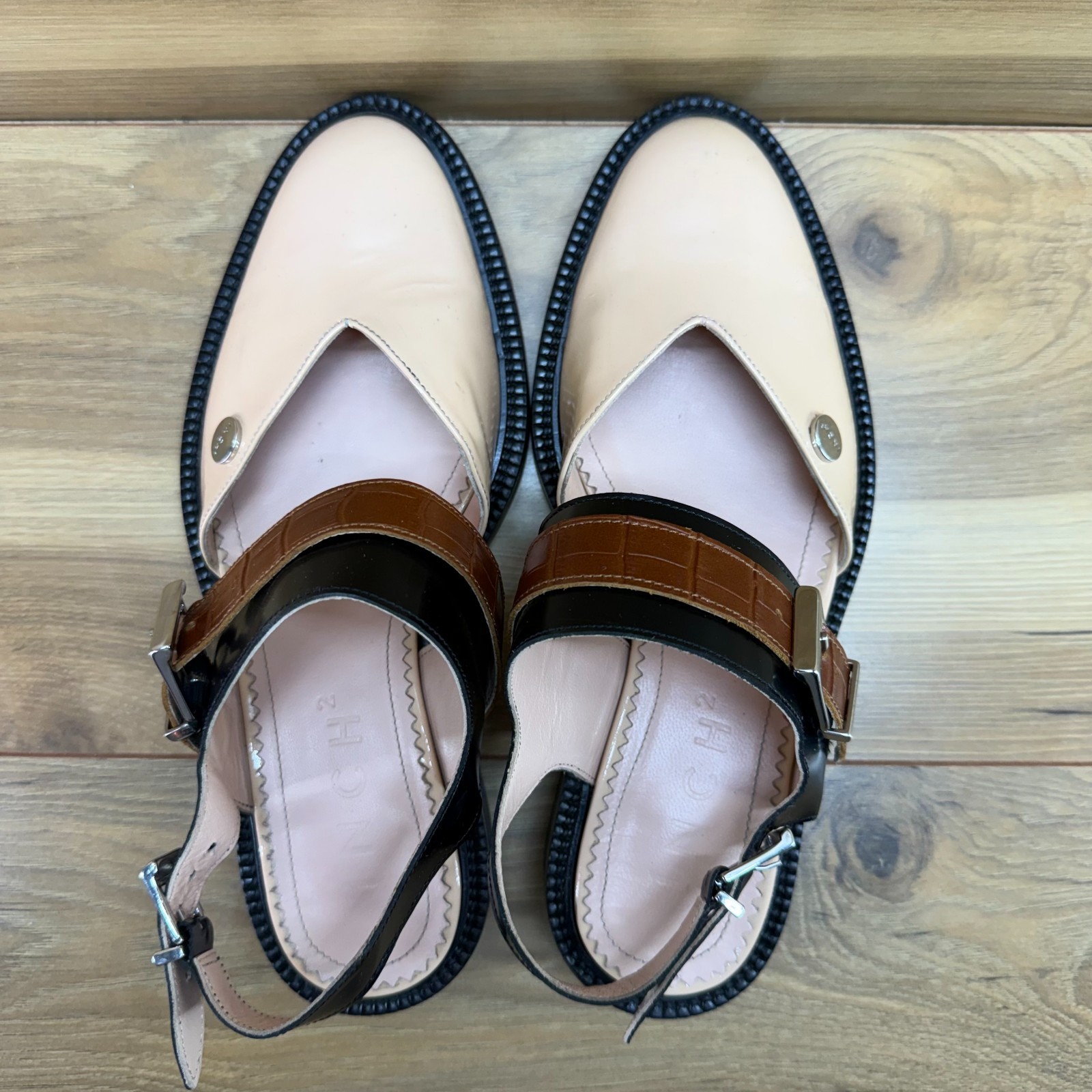 INCH2 Slingback Flats Womens 8 8.5 EU 39 Nude Patent Leather Croc Buckles Modern