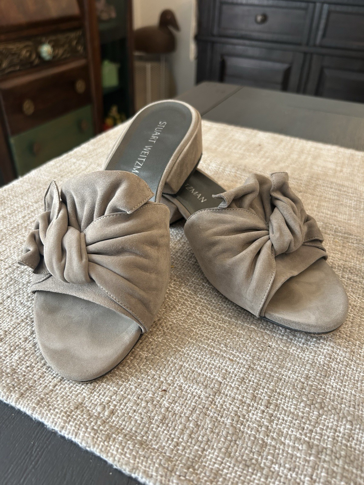 Stuart Weitzman Giftwrap Suede Bow Slides Fossil