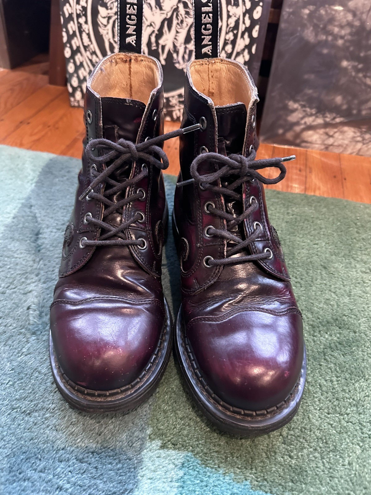 Fluevog VINTAGE Angels Derby Swirl 6-eye burgundy ankle boots (Poland) – US 7.5