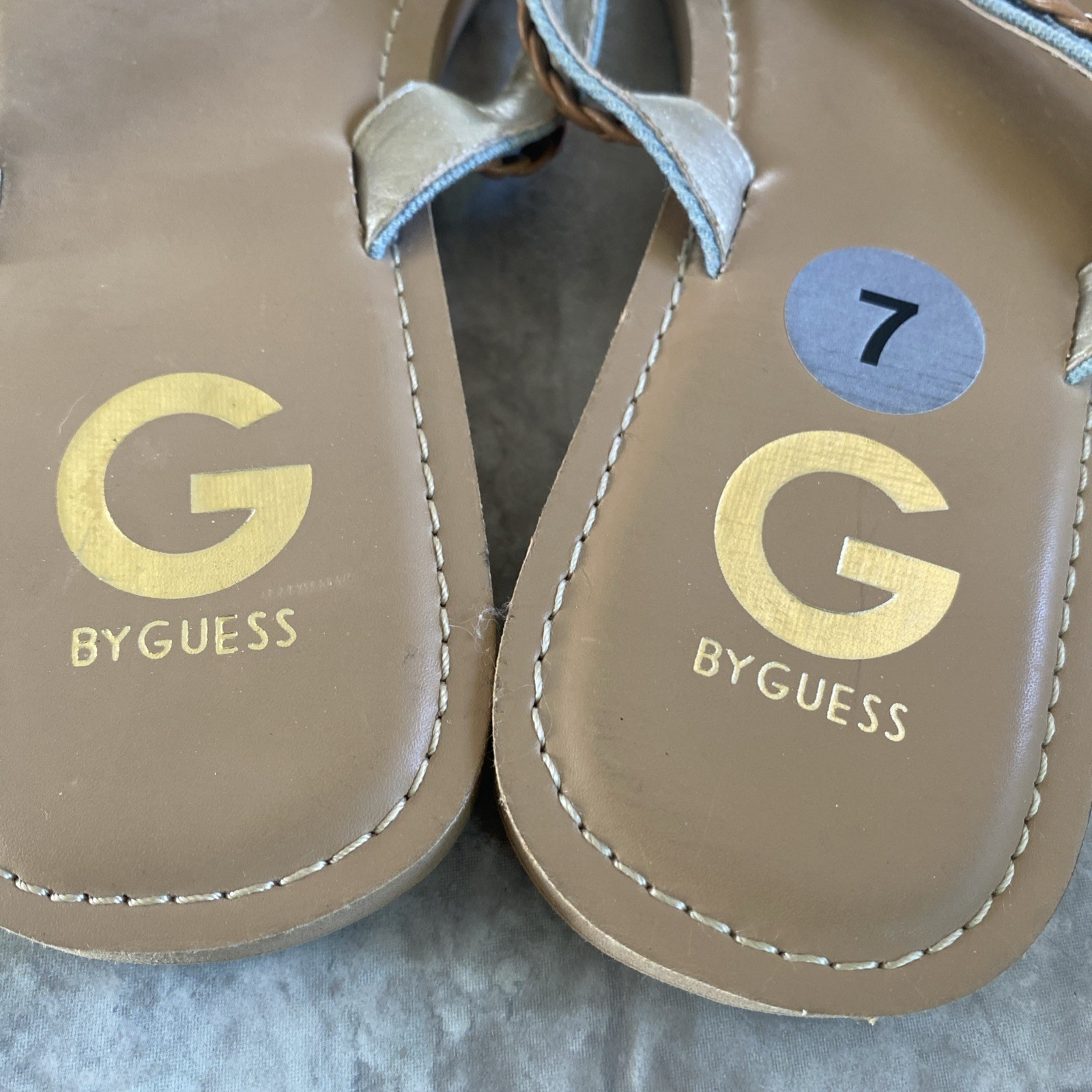 Guess Brown & Gray with Gold G Thongs Sandal Flip-Flop Women Size 7 Summer Beach