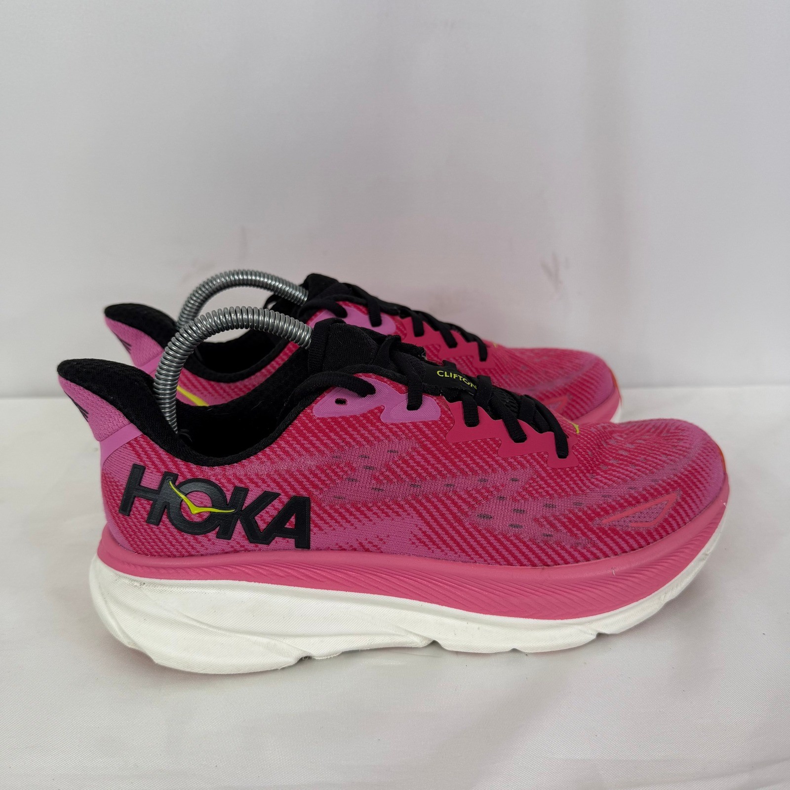 Hoka Clifton 9 Womens Running Shoes ‘Raspberry Strawberry Size 9B