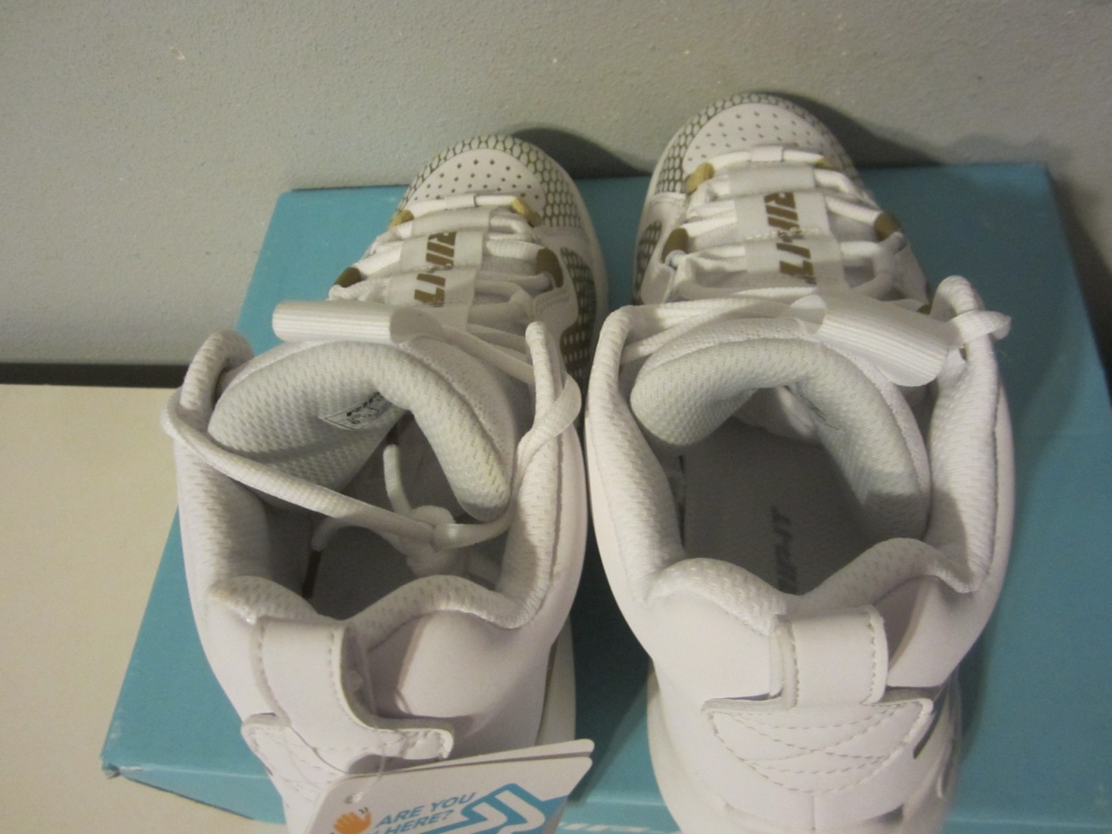 NIB Rip-It Rip It Future Court Volleyball white/gold sz 7 Womens $140