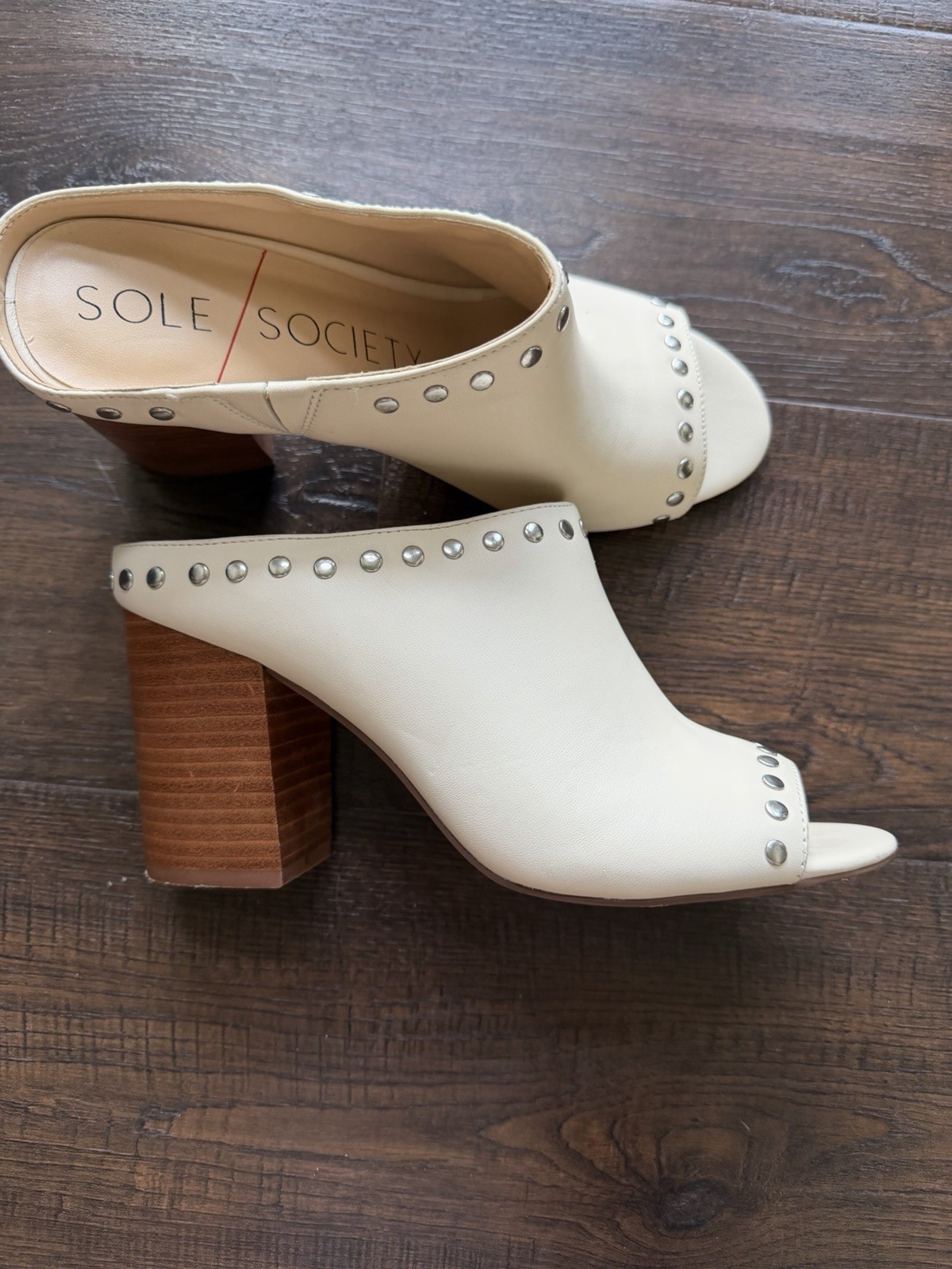 Sole society Cream/off White Leather Heeled Open Toe Shoe Sandal- Silver Studded