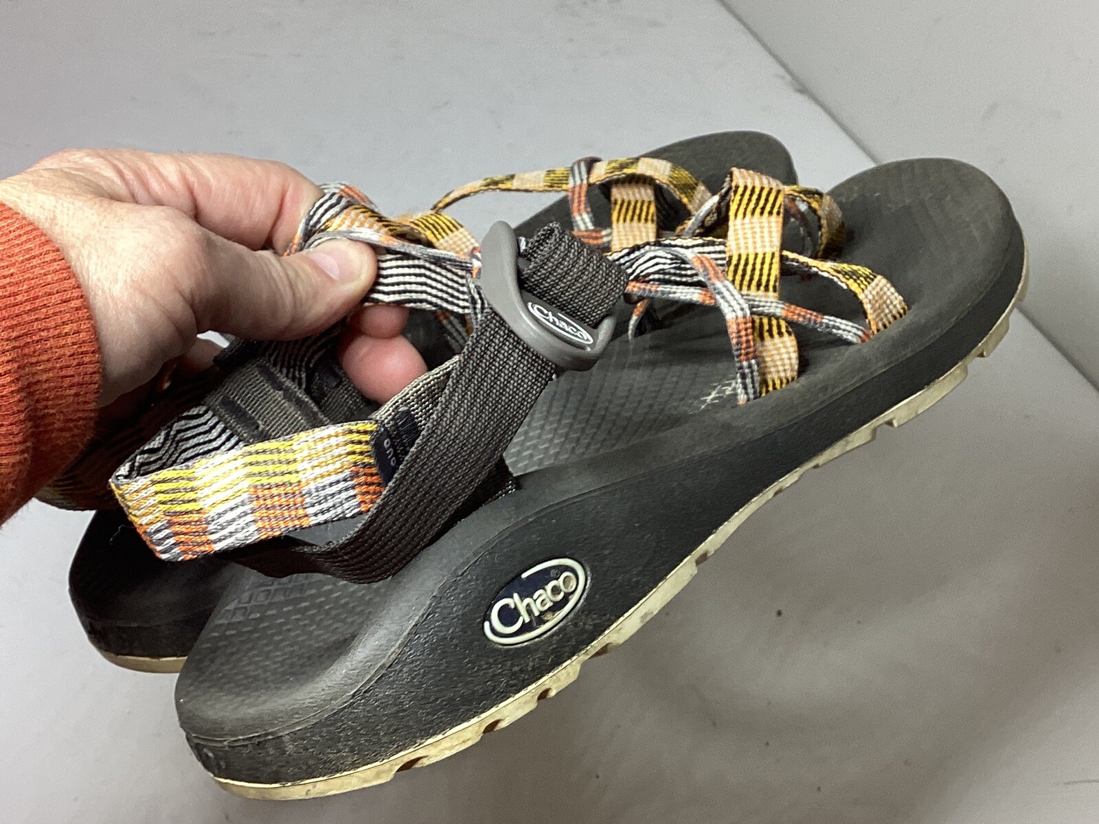 Chaco Z Cloud X2 Womens Size 9 Tan Multicolor Water Shoes Toe Loop Sandals