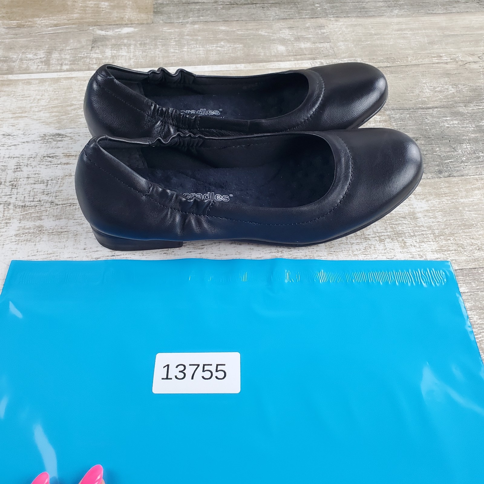 Walking Cradles Tess Womens Ballet Flat Sz 6.5 M Black Leather Slip On Round Toe