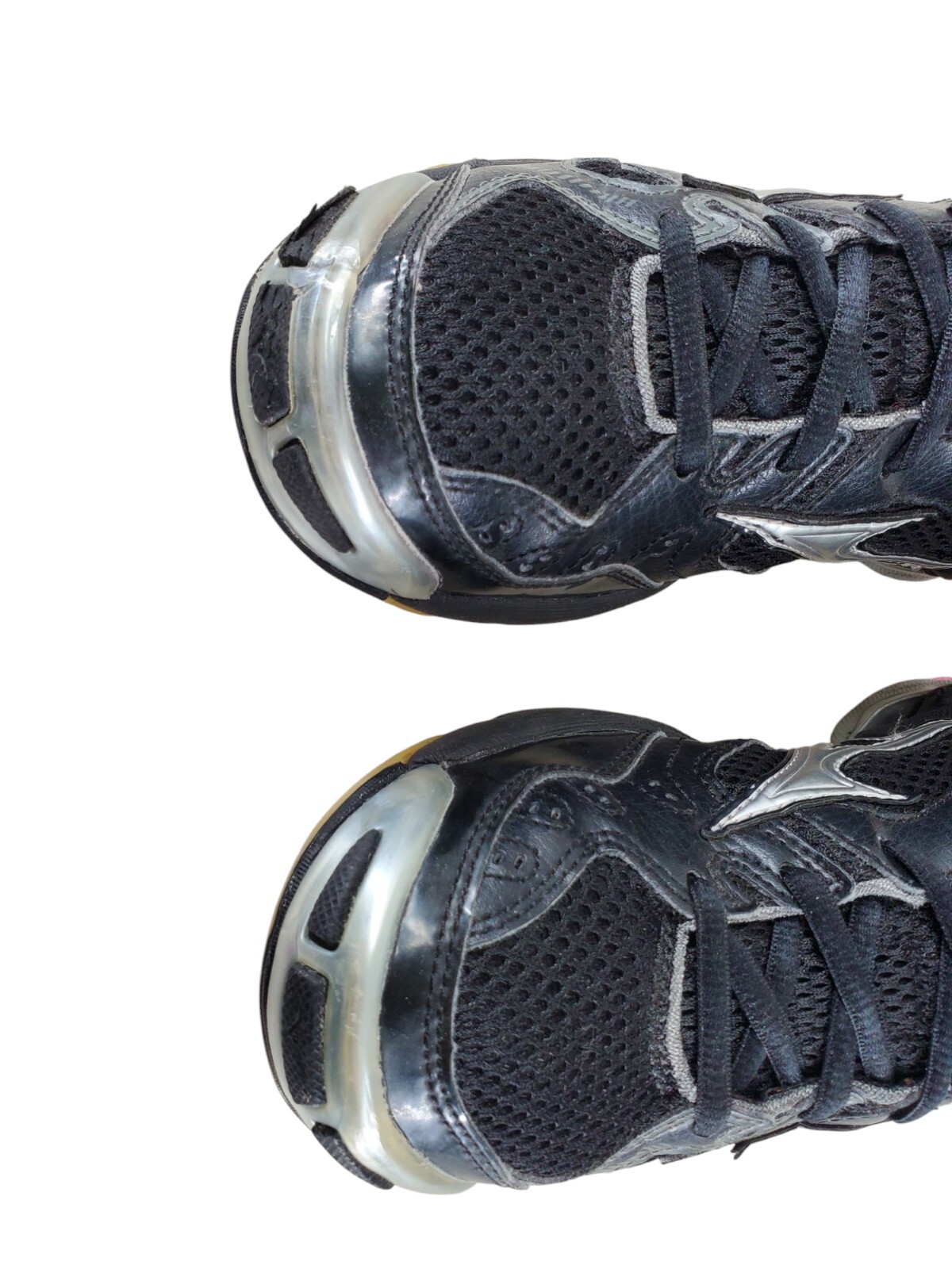 Mizuno Wave Bolt 2 Shoes Womens 8 Black Silver Running Athletic Gym