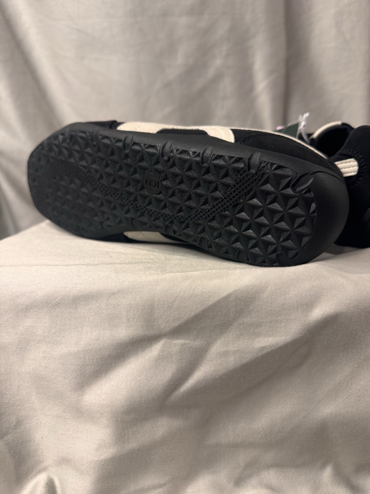 Wild Fable Women’s Chandler Sneakers Black [A28]