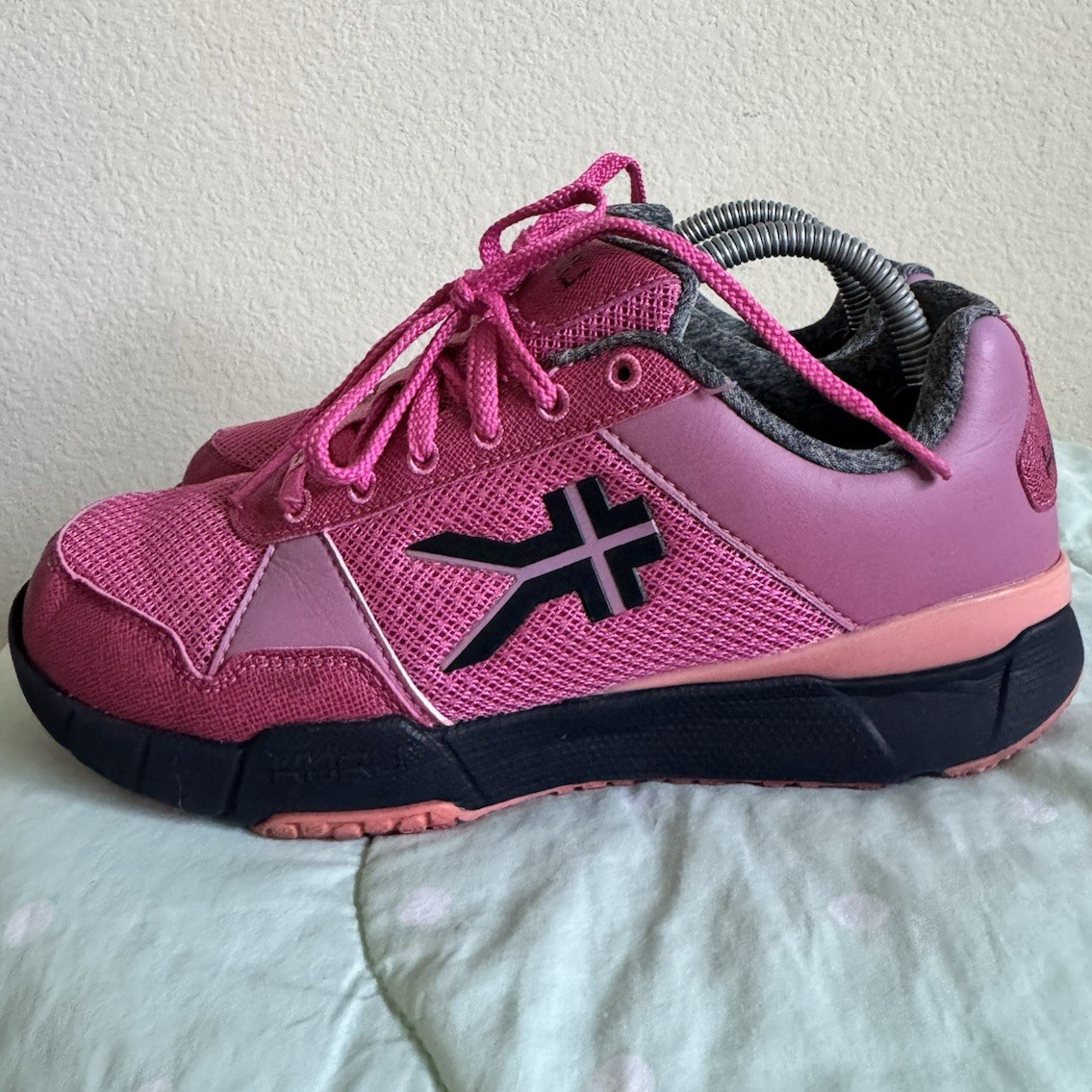 KURU Pink/Black Athletic Sneakers Women’s Style 201317 Size 6