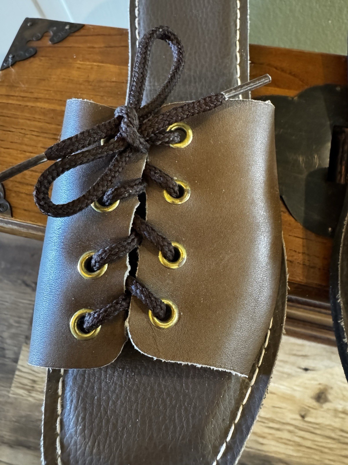 RARE Kino Made in Key West Brown Lace Up Slip On Sandals Gold Eyelets Size 7.5?