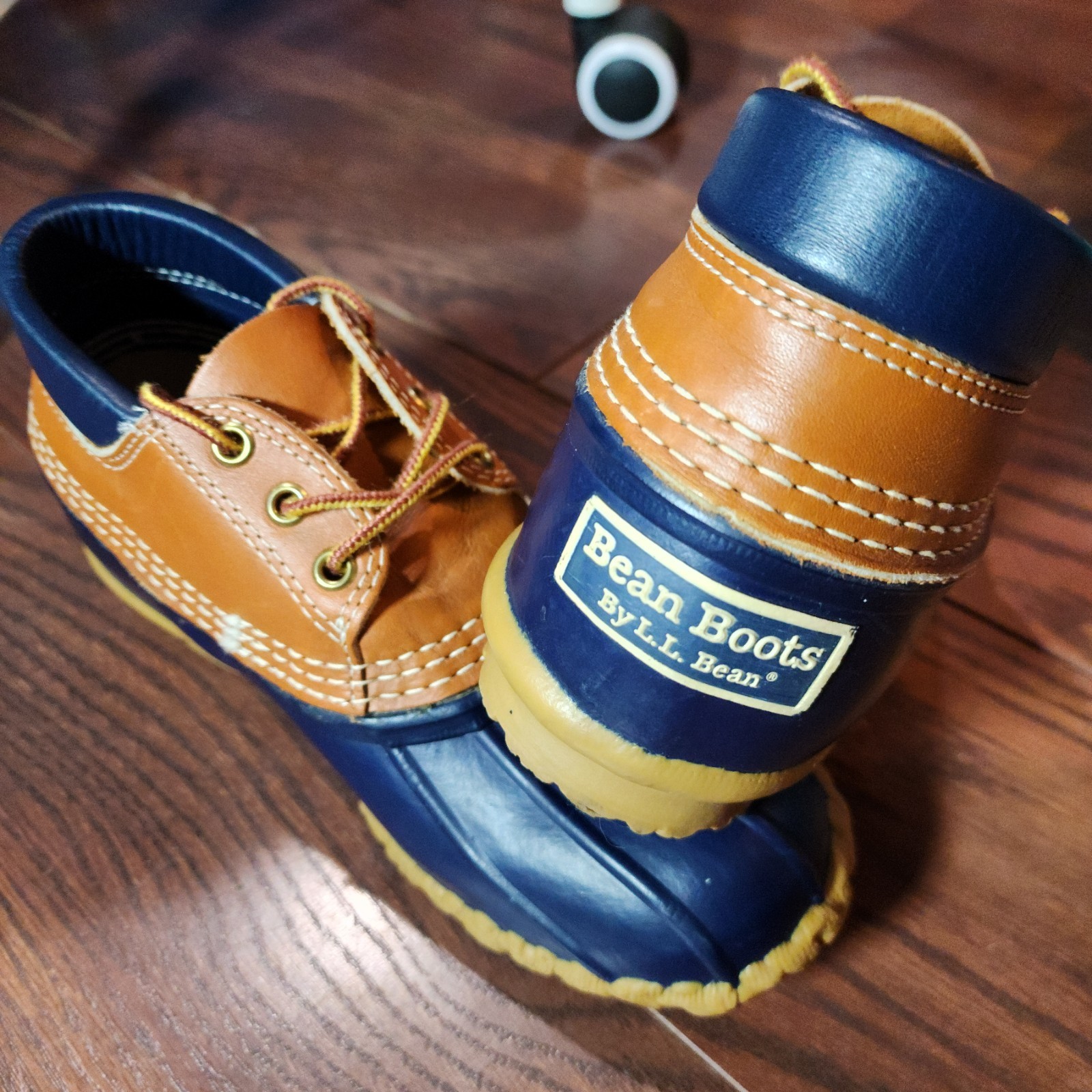 L.L. Bean Bean Boots Womens 7 Wide Vintage Duck Boots Navy Tan Hunting Rain