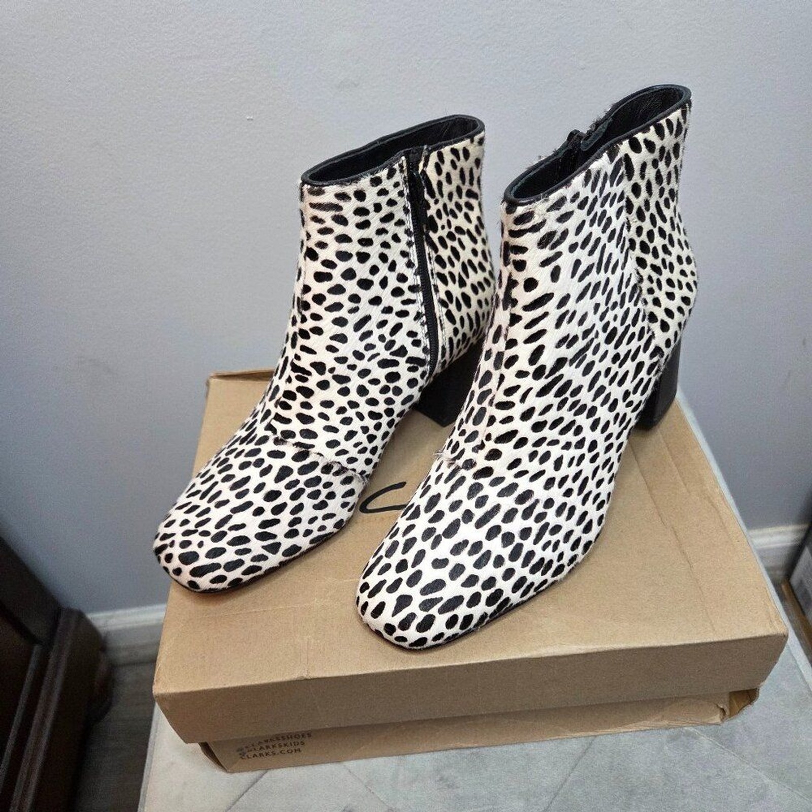 Clarks Women’s Sheer Flora 2 Ankle Boots, Animal Print, Full-Grain Leather, Sz 6
