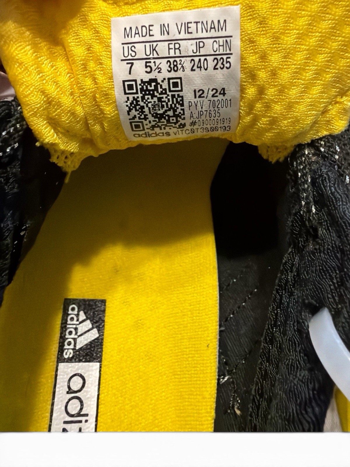 Adidas Adizero Adios OG ‘Core Black / Yellow’ / JP7635 / Women’s Size 7