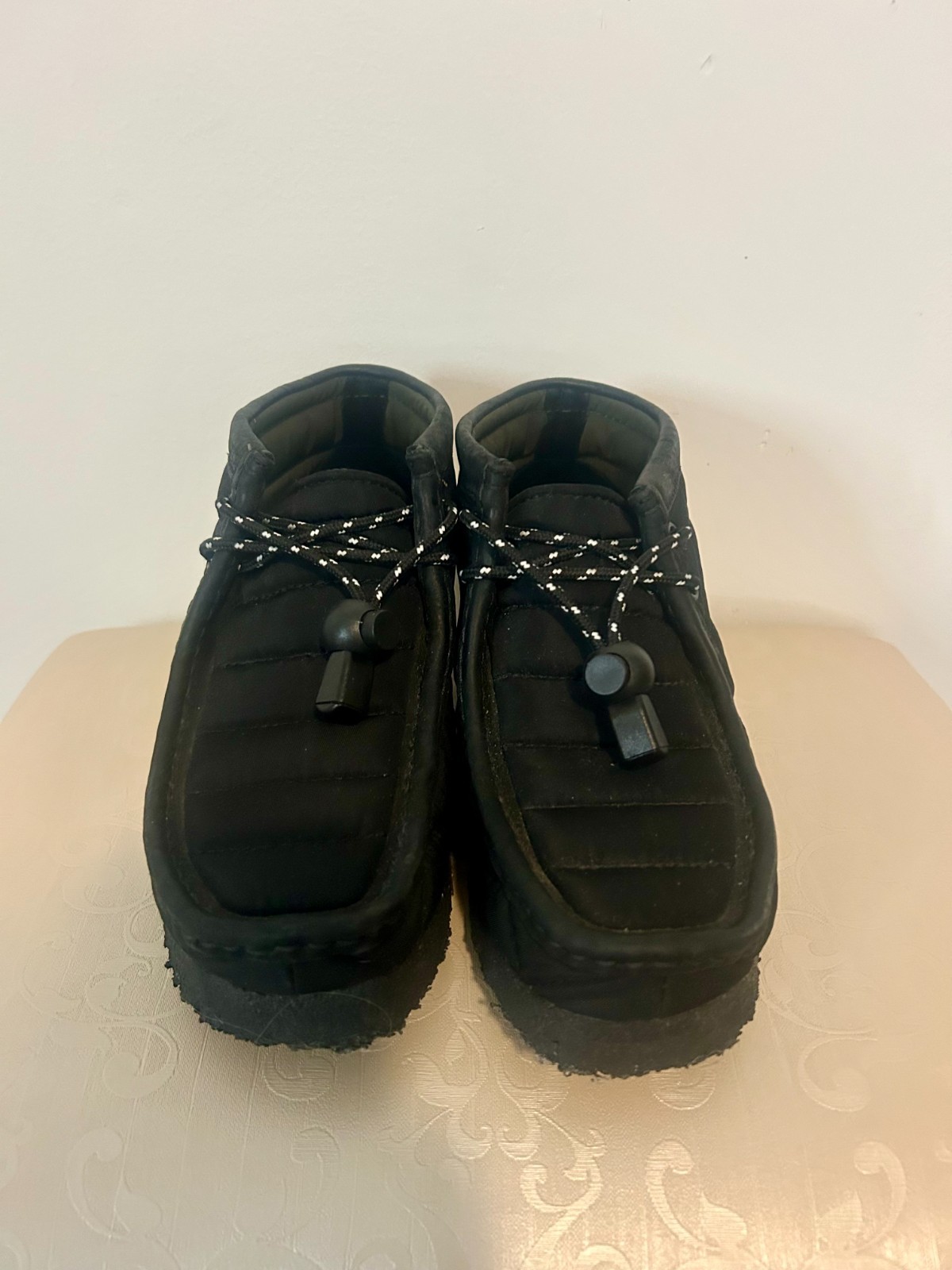 Womens Clarks Wallabee Boot Black Quilted Texile US size 7