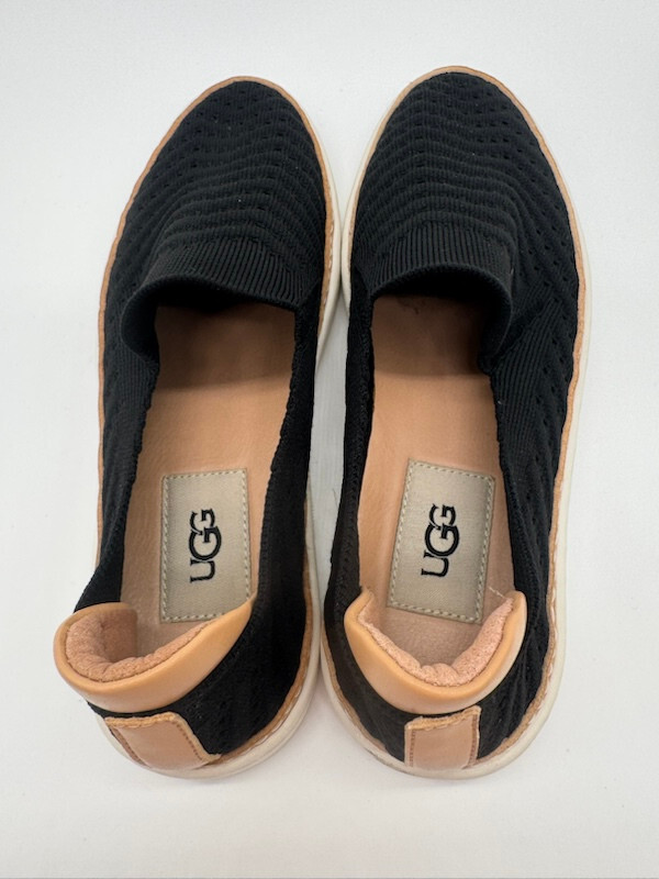 Ugg Sammy Knit Chevron Sneakers Women’s Size 5.5 Black 7046