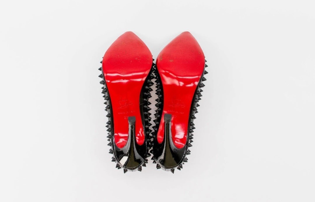 Christian Louboutin Black Leather Pigalle Spikes 100mm Pumps Sz 37