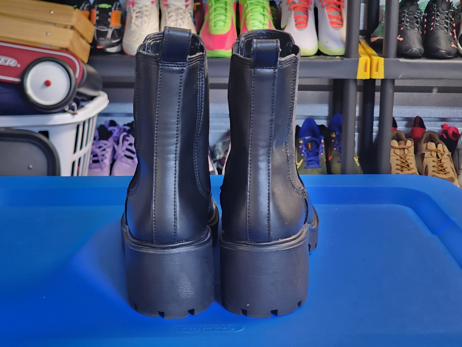 Steve Madden HONORED Black Synthetic Chelsea Ankle Boots Pull-On Pull Tab 8.5M