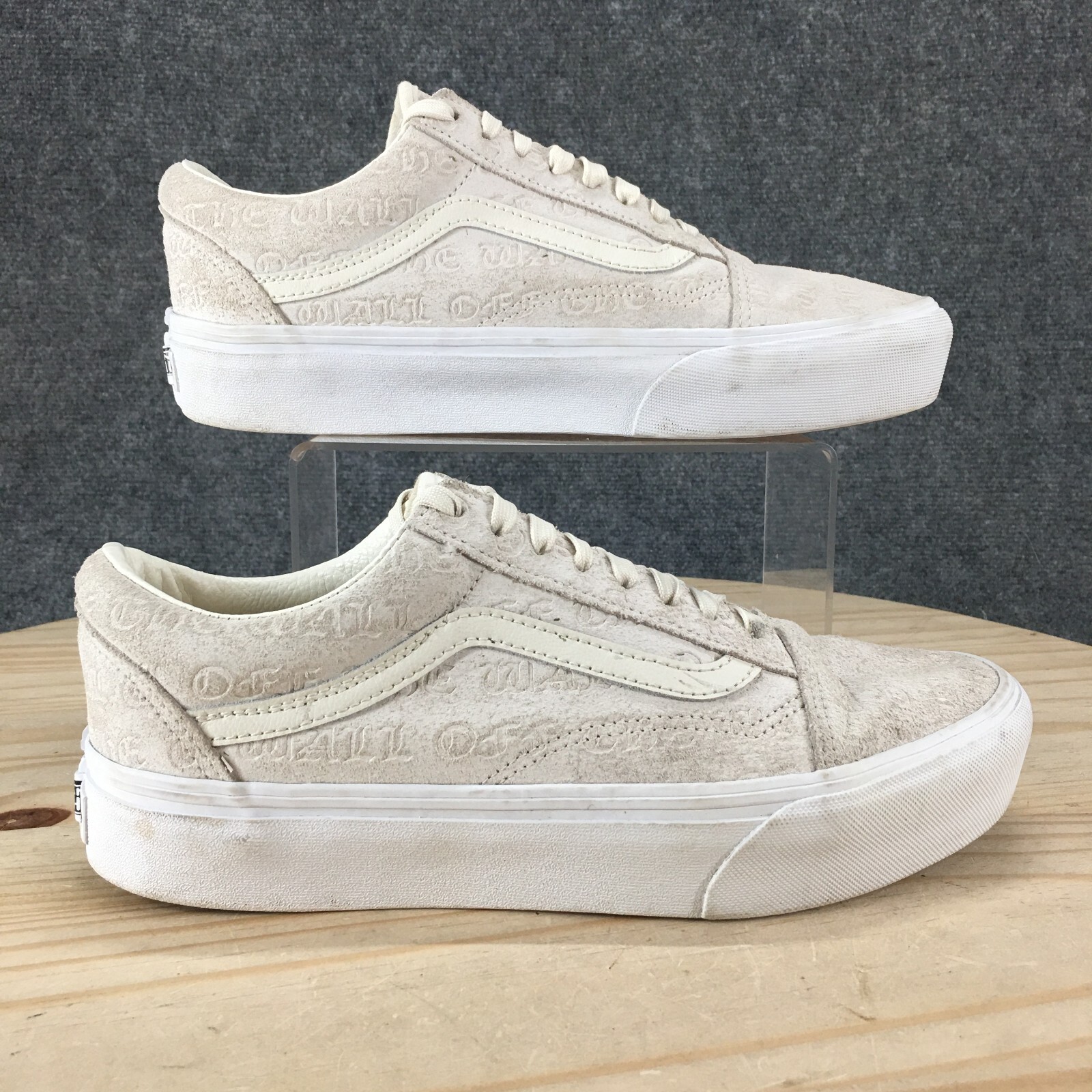 Vans Shoes Womens 10 Mens 8.5 Deboss Old Skool Sneakers Beige Lace Up Low 721356