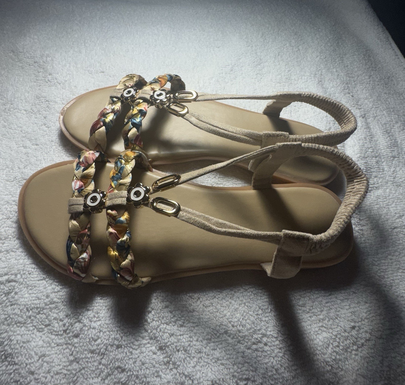 Bohemian Fashion Flat Sandals Embroidered Flower Vacation Beach Shoes Size 6.5