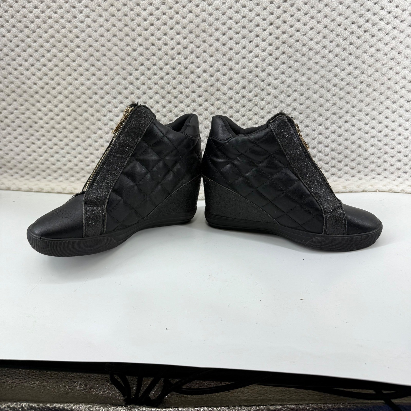 Juicy Couture Jordie Black Quilted Wedge Sneakers Gold Zipper Crown Logo Women 9