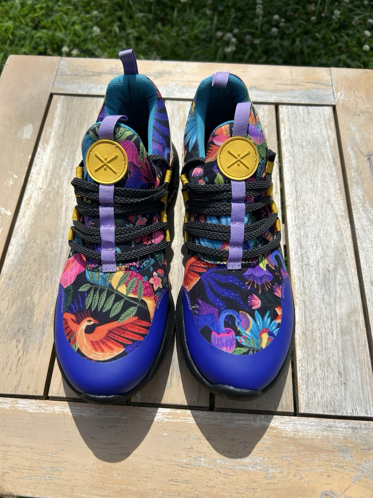 Women’s Inkkas Luzon Runner V.2 Sneaker Size 10 Lightweight Sneakers