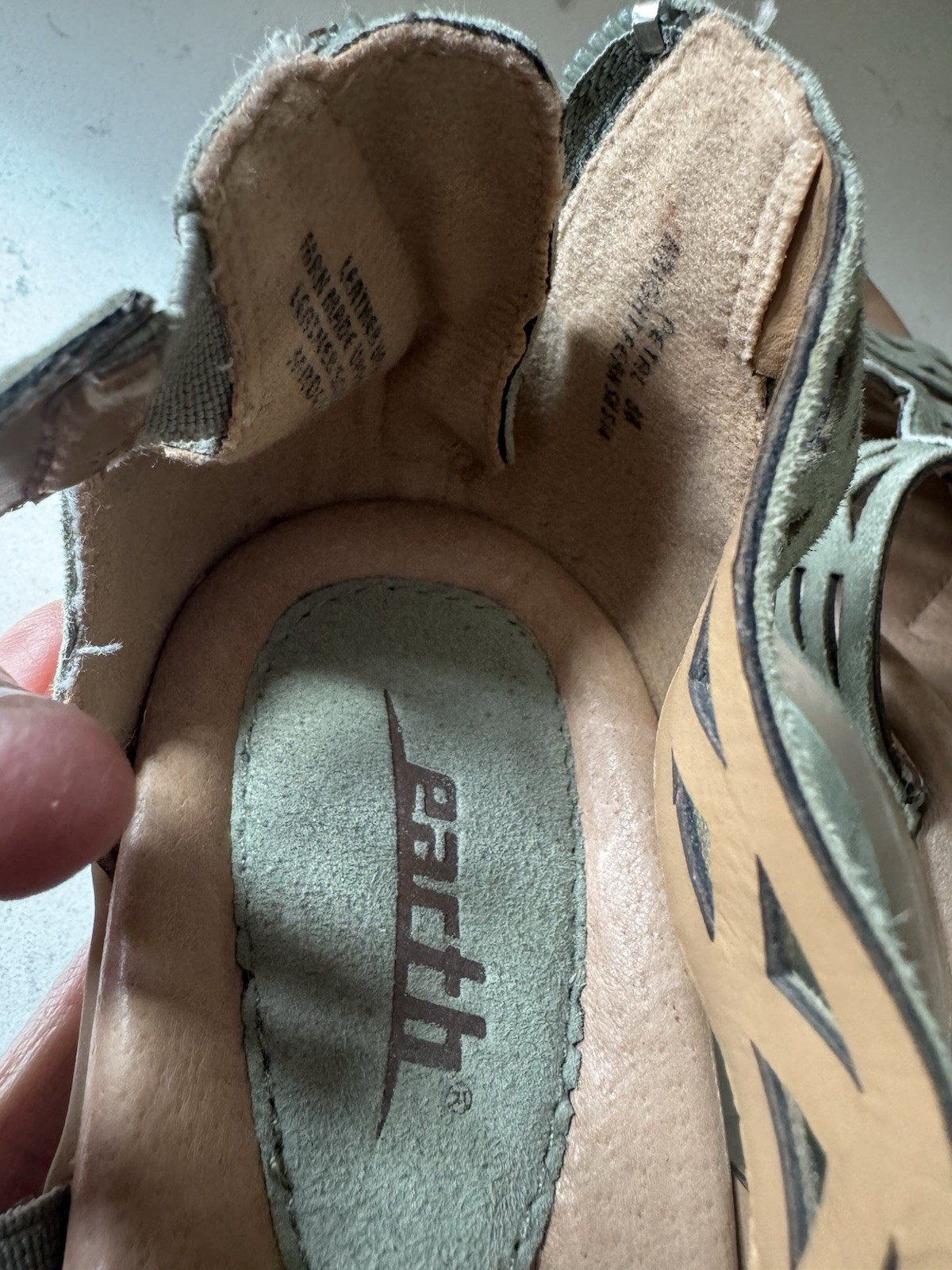 Earth – Petal w/Cut-outs Sage Color Suede Leather Wedge Sandals Sz 8 WORN ONCE!