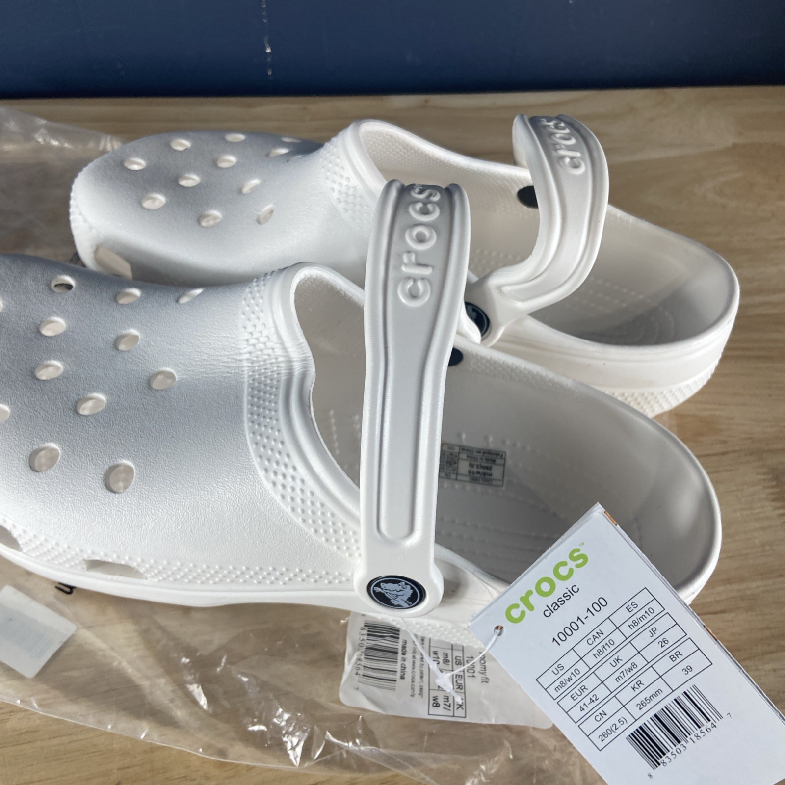 Crocs Classic Clog – White – Women W10 / Men M8 – Brand New