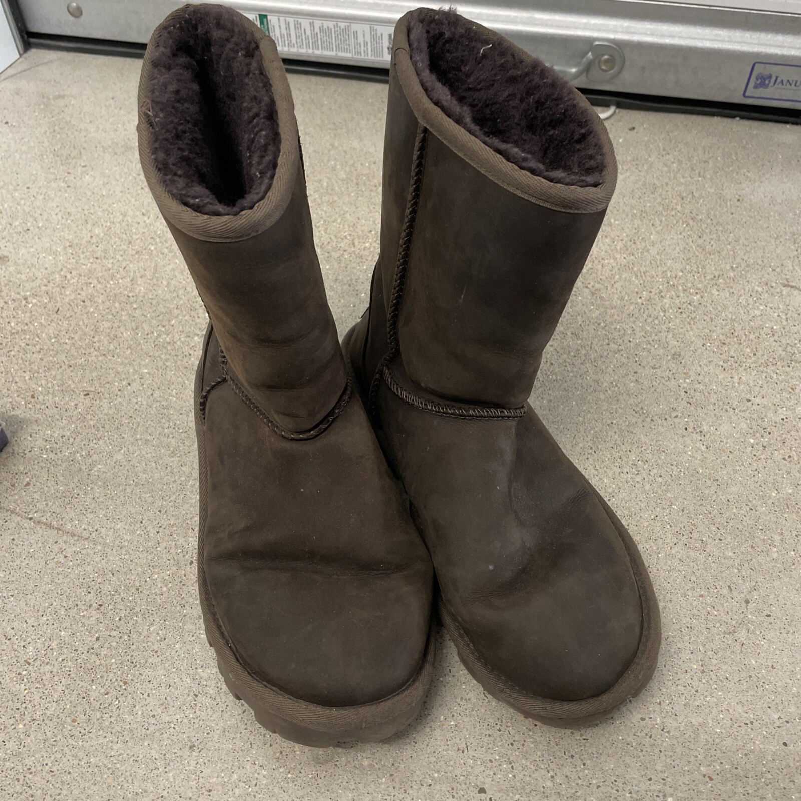 New! UGG Essential Short UGGpure Black Boot Size 8 1111513