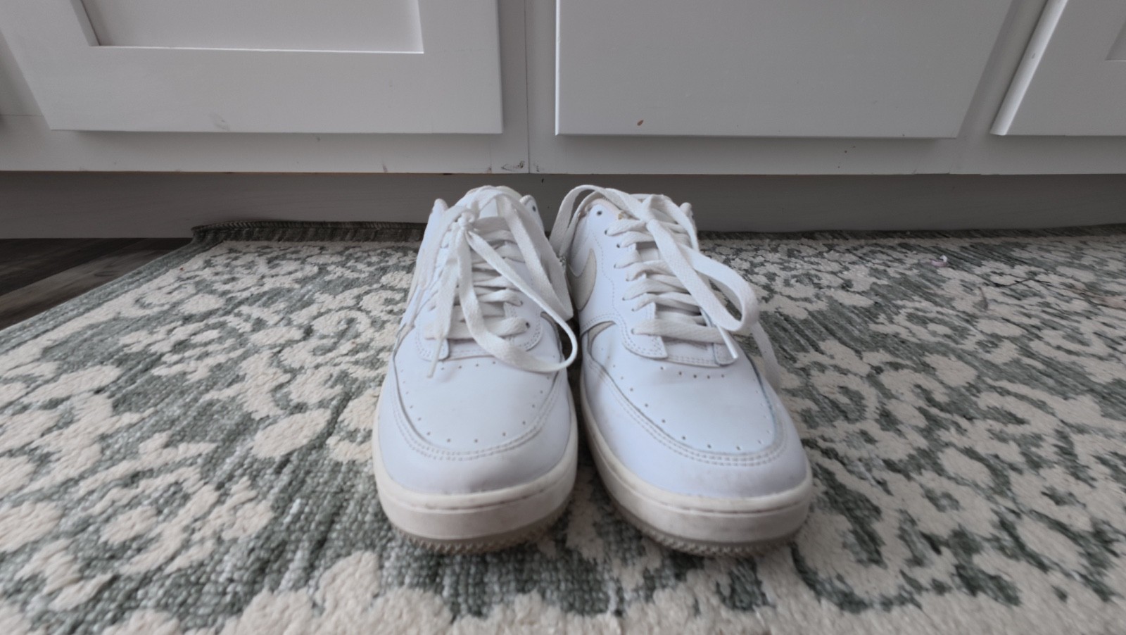 Nike Women’s Shoes Air Force Size 9.5 White and Cream