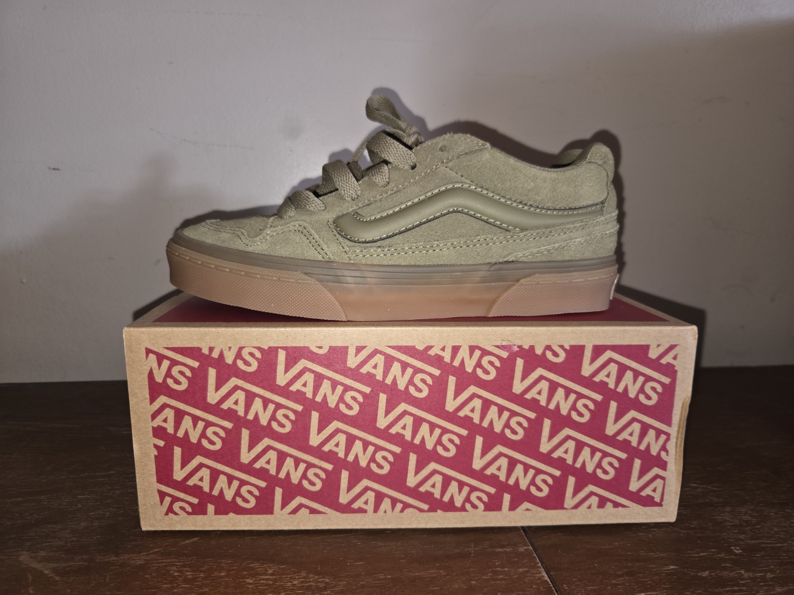 Vans Caldrone Gothic Olive Translucent Gum Sole Sneakers Womens Size 6