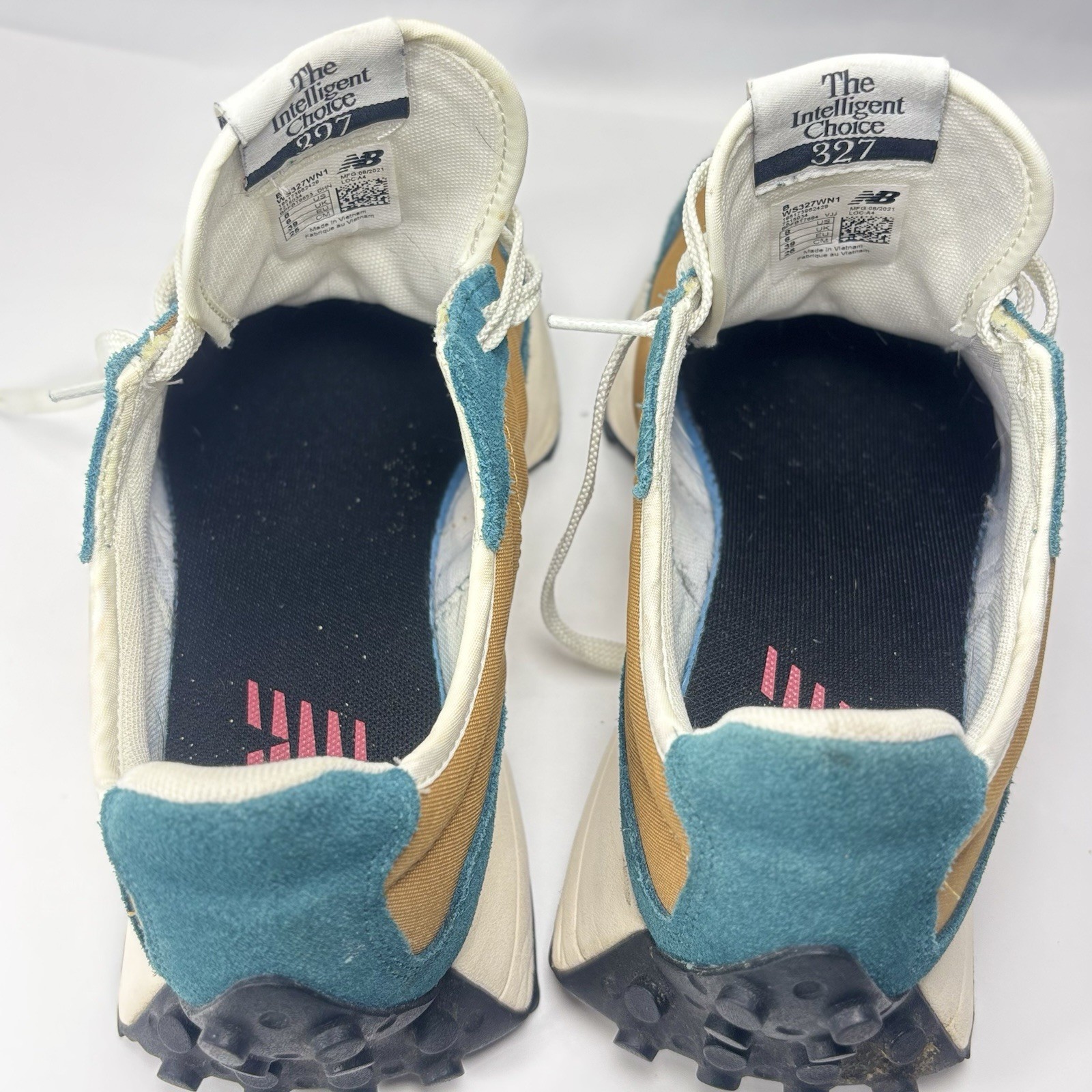 New Balance 327 Womens Sz 8 Comfort Lifestyle Sneaker Mountain Teal Workwear