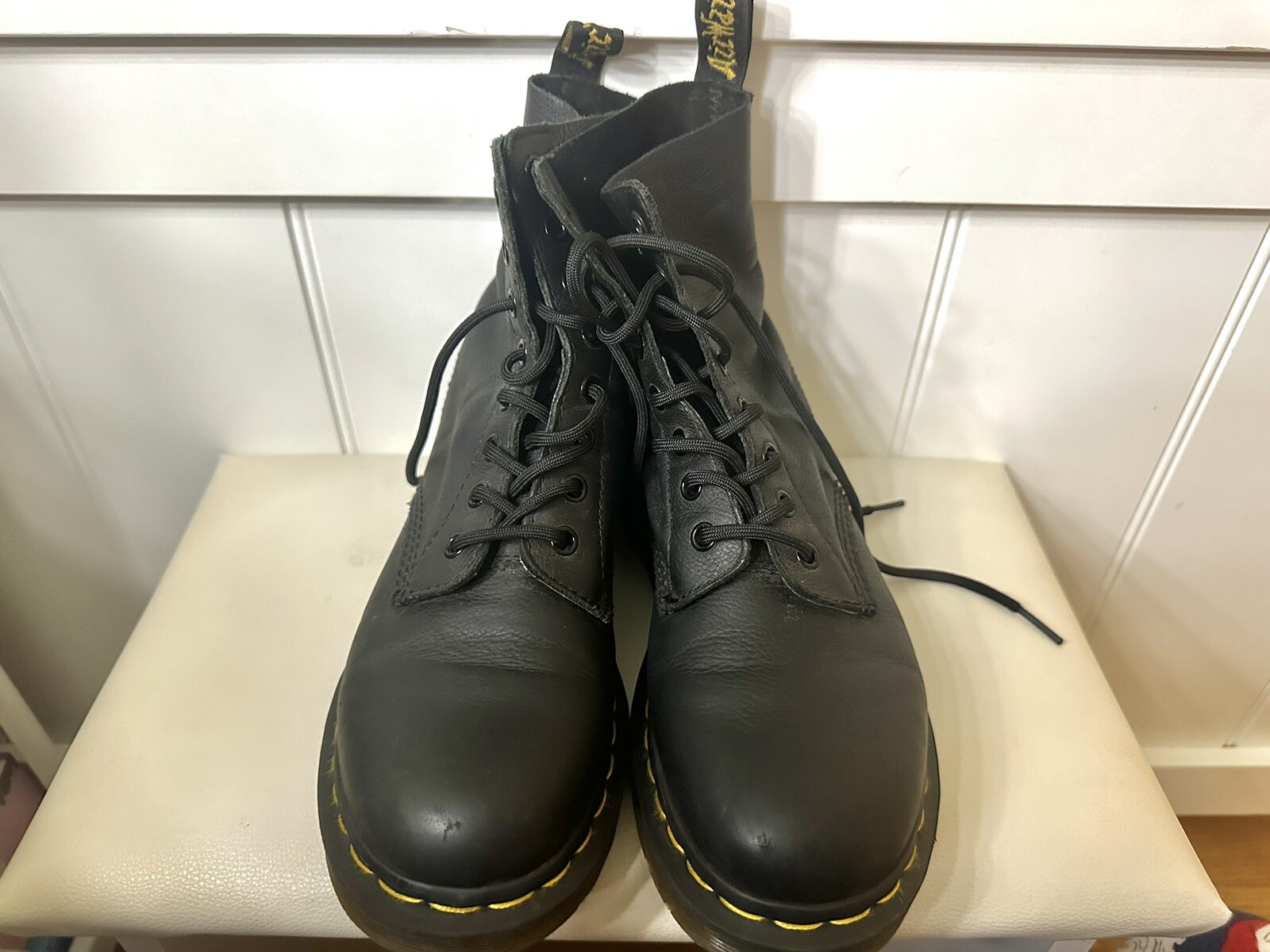 Dr. Martens Pascal 1460 Virginia Leather Boots for Women, Size US 8 – Black EUC