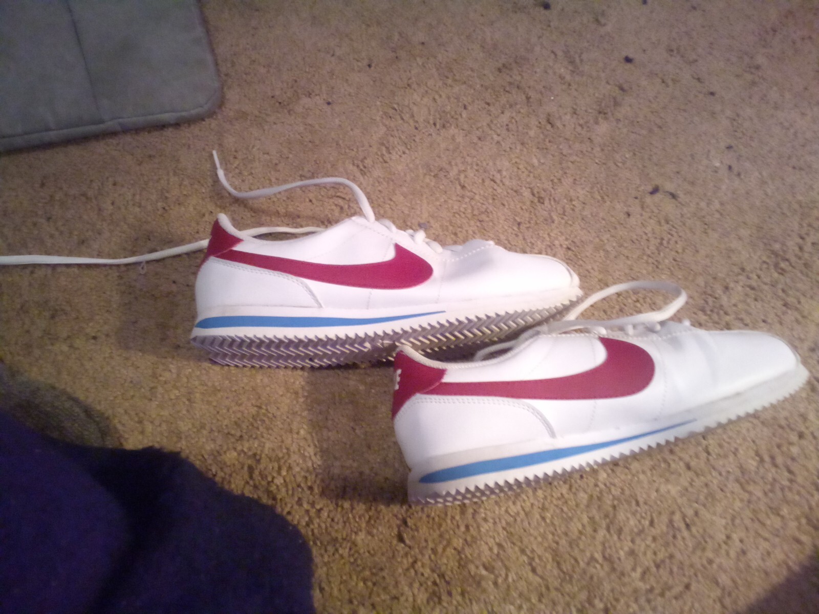 Size 7 – Nike Classic Cortez White Red