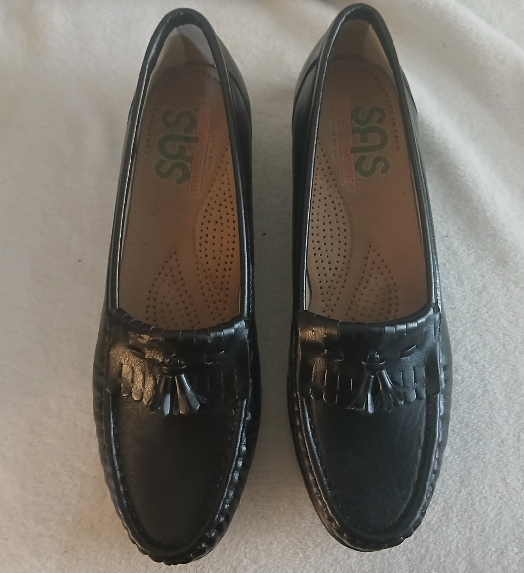 SAS Softie Black Leather Kiltie Tassel Loafers Women’s 8 S Slim Narrow NWOB