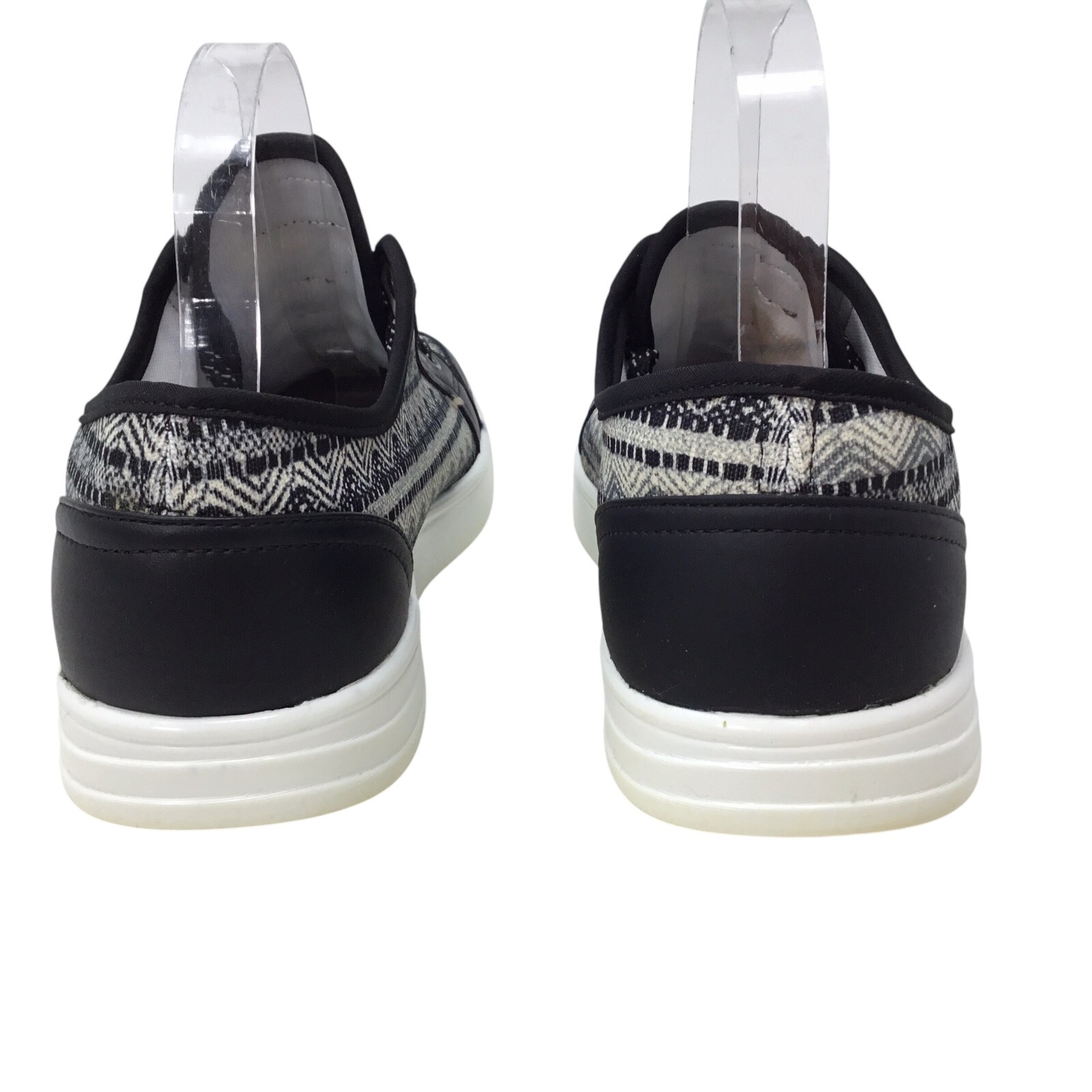 Traq Alegria Sari Sneaq Sneakers Size 40 or 9.5-10 Tapestry Textile Black Casual