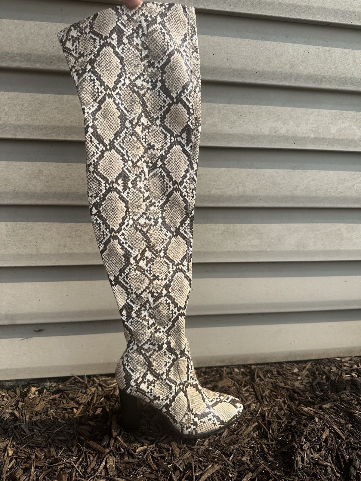 Thigh High Boots Faux Snake Skin 4 Inch Heel Size 6. Beige And Brown. Night Out