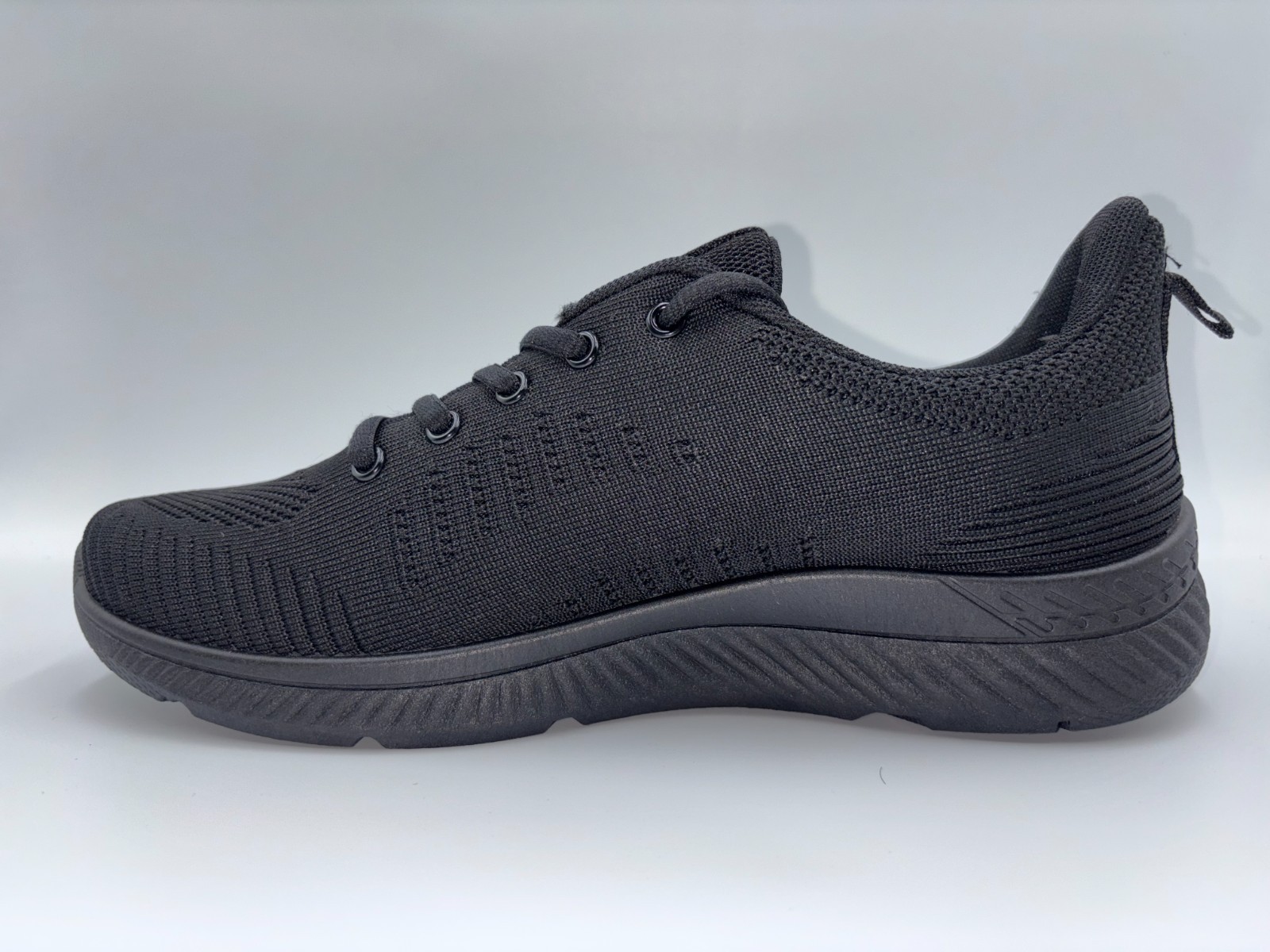 Breathable Knit Walking Shoes – Lightweight Comfort Sneakers for Daily Wear