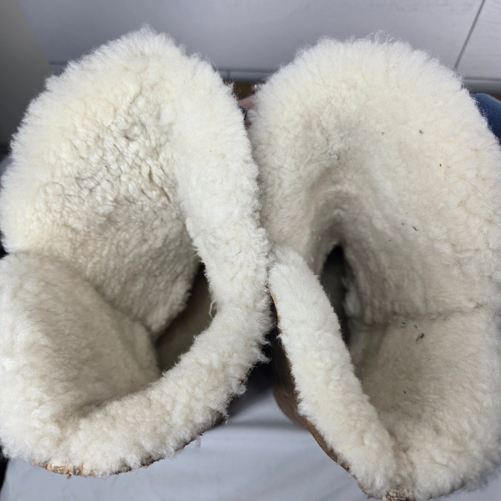 Old Friend Sheepskin Boots Tan Size 10 Suede Shearling Lined Mid Calf Winter
