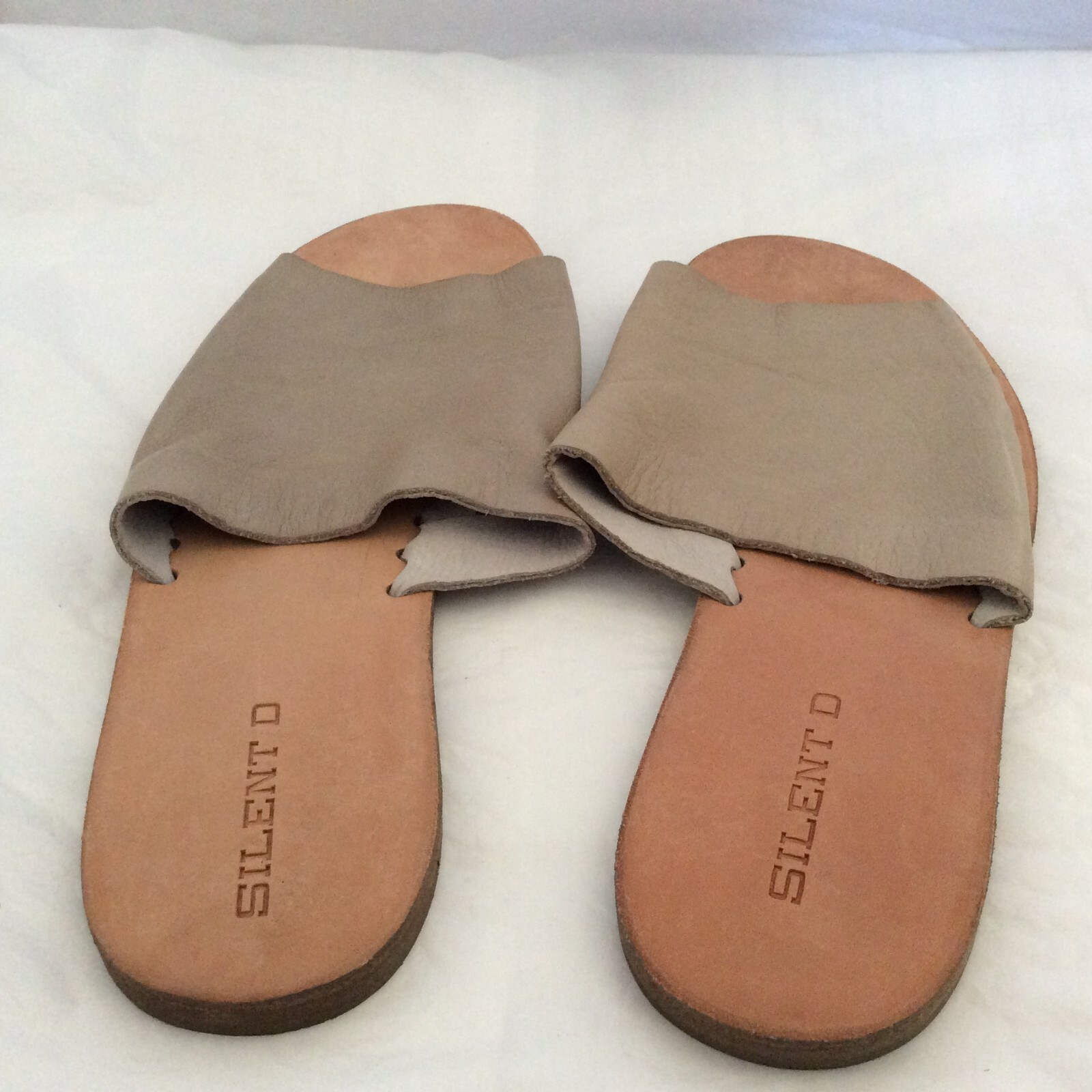 SILENT D Sample Leather Slip on Flat Sandal Size AU 6 / EU 37