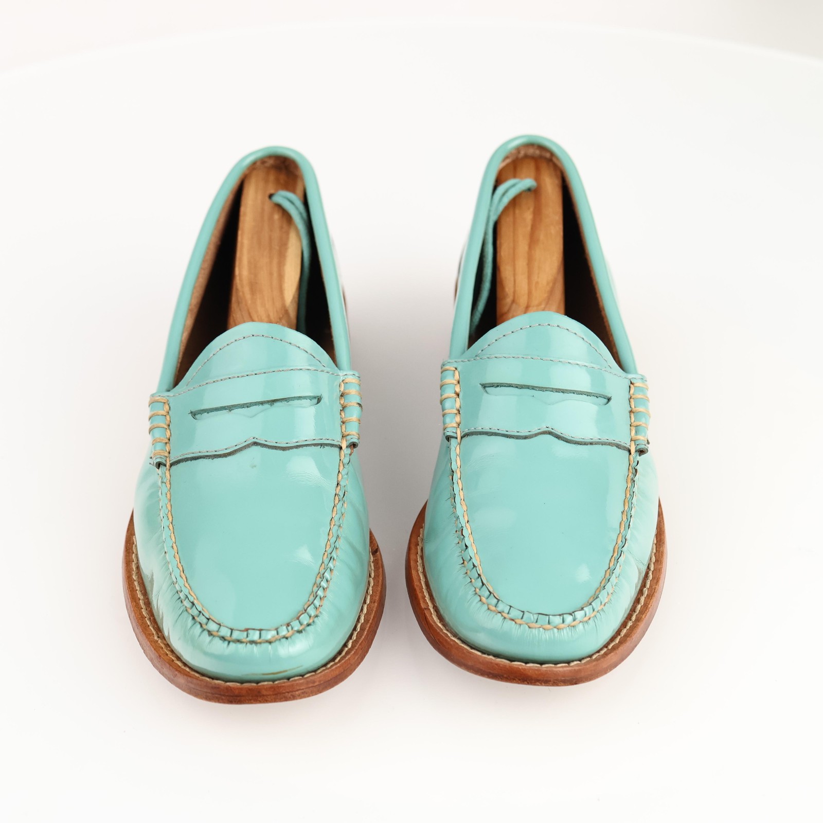 GH Bass Weejuns Womens Penny Loafers Size 6 Turquoise Aqua Patent Flat Moc Shoes