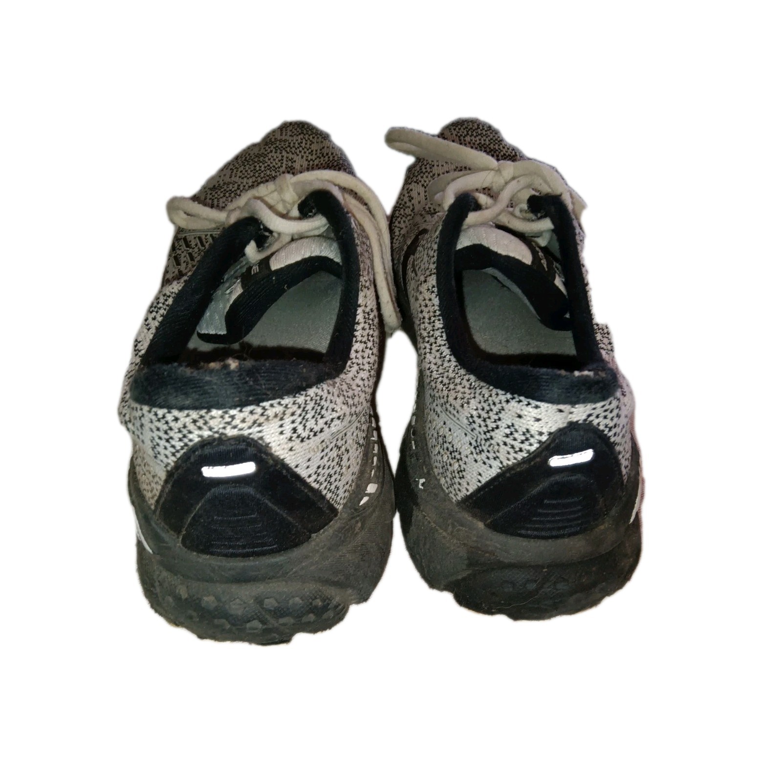 Size 9 – Brooks Adrenaline GTS 21 Black/Gray/White – 120329-1B-135
