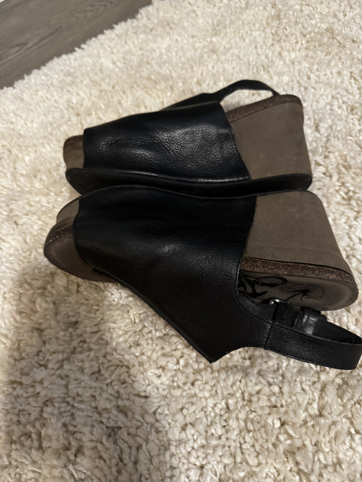 OTBT Jaunt Black Leather Platform Wedge Slingback Sandals Size 8.5M