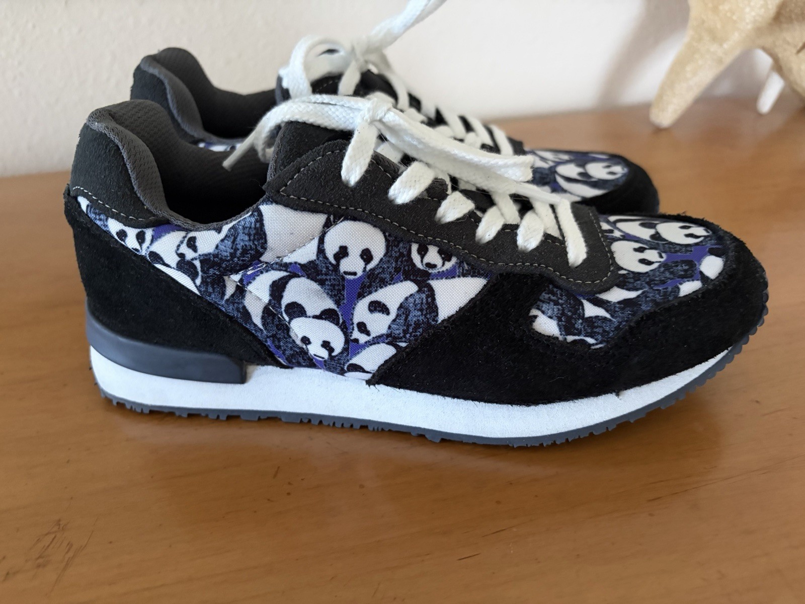 Inkkas Bao Bao Panda joggers, sneakers women’s size 6 excellent condition