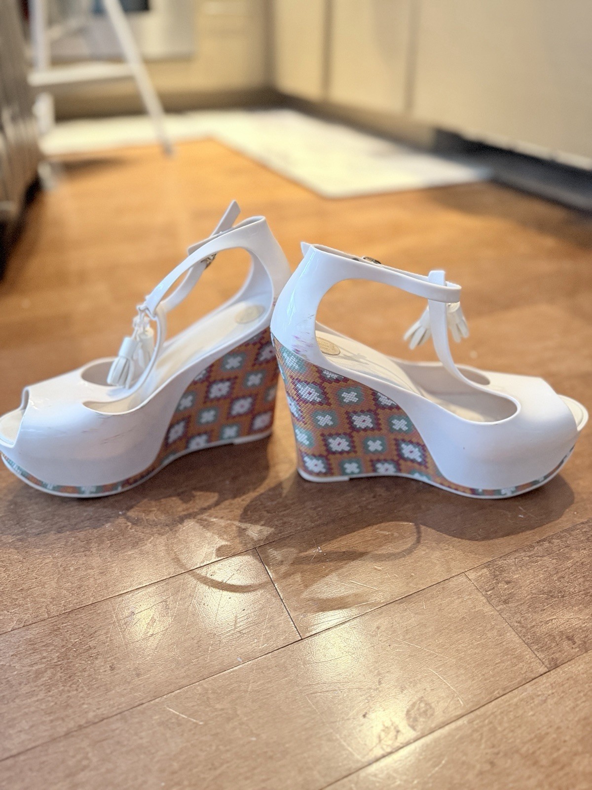 Melissa White Patent Peep-Toe Platform Heels with Tassel Ankle Strap size 9