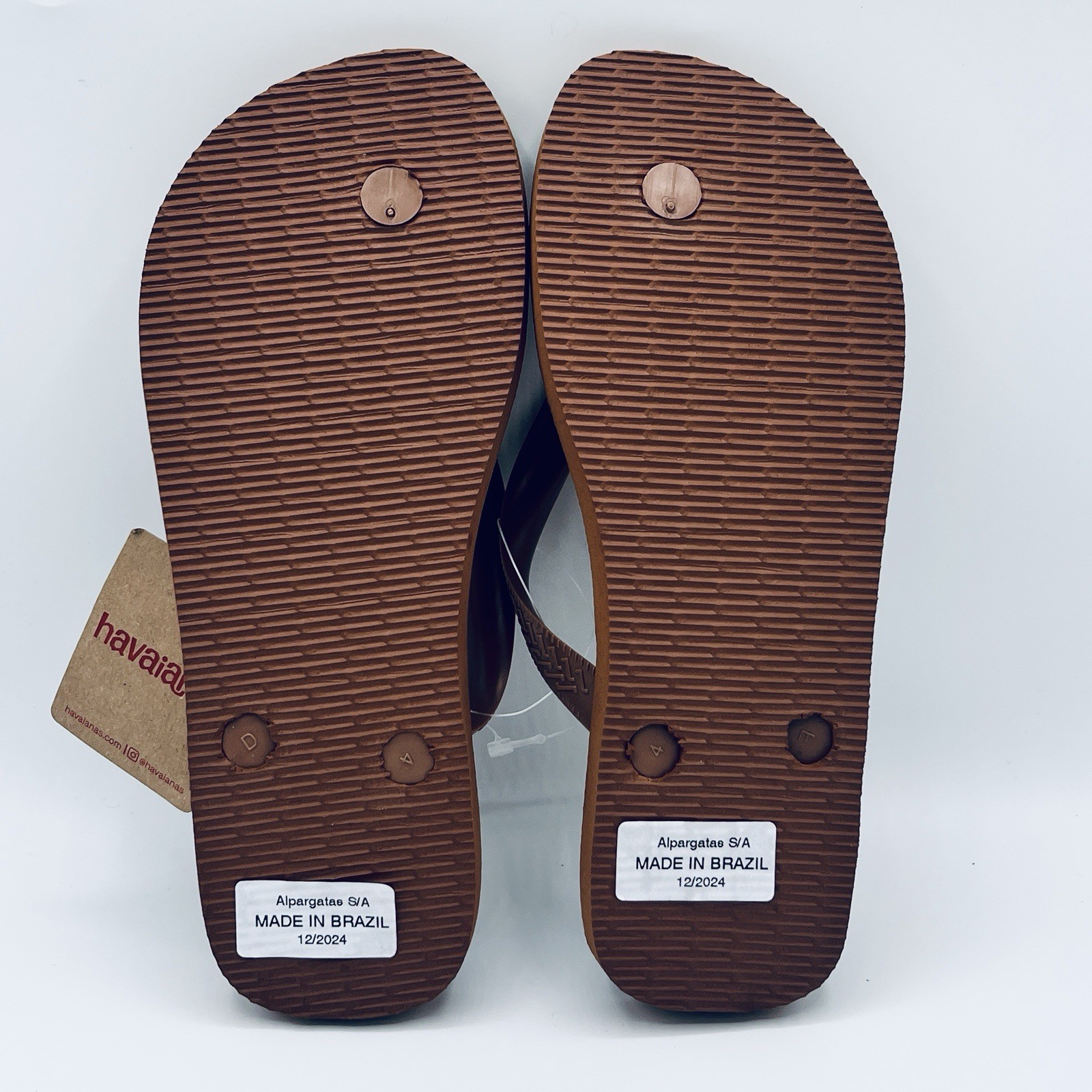 HAVAIANAS Flip Flops Beach Summer Vacation Rust Size 7 (NEW)