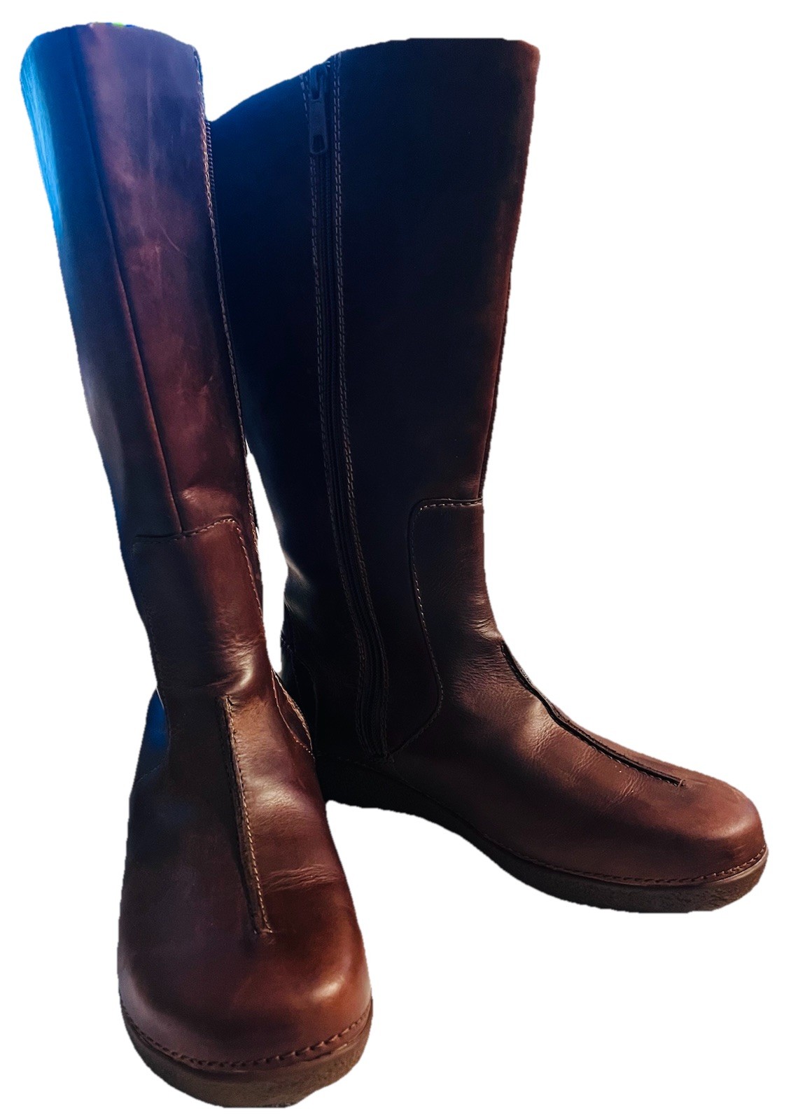 Daluth Trading Women’s Sz 9.5 Brown Leather Boots Pull Tab/Crepe Rubber Sole