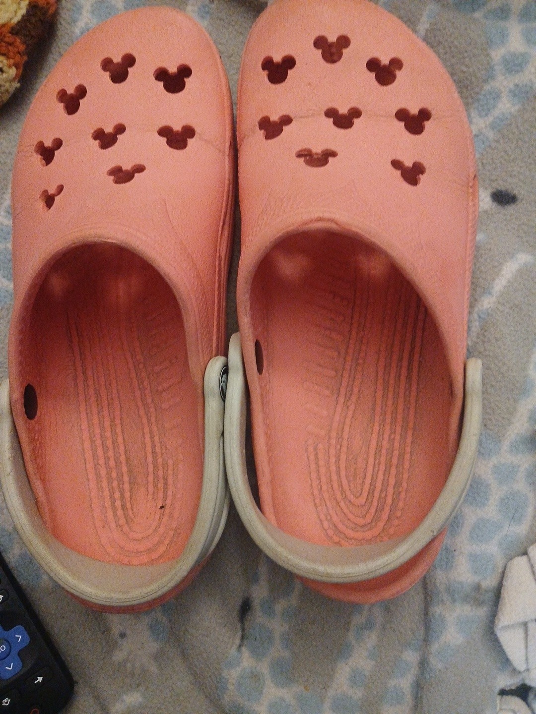 RARE Crocs Classic Clogs Pink Mickey Mouse Cutout Adult Women’s 10-11 Men’s 8-9