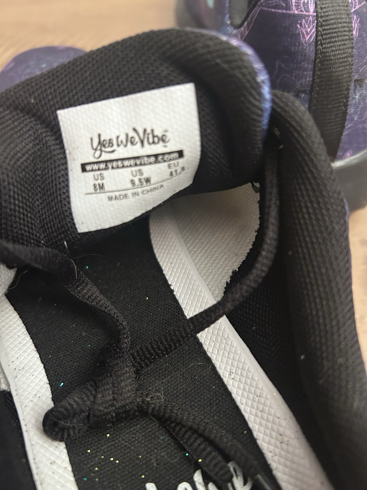 Dragonfly Yes We Vibe Women’s Sneakers – Size 8 never worn