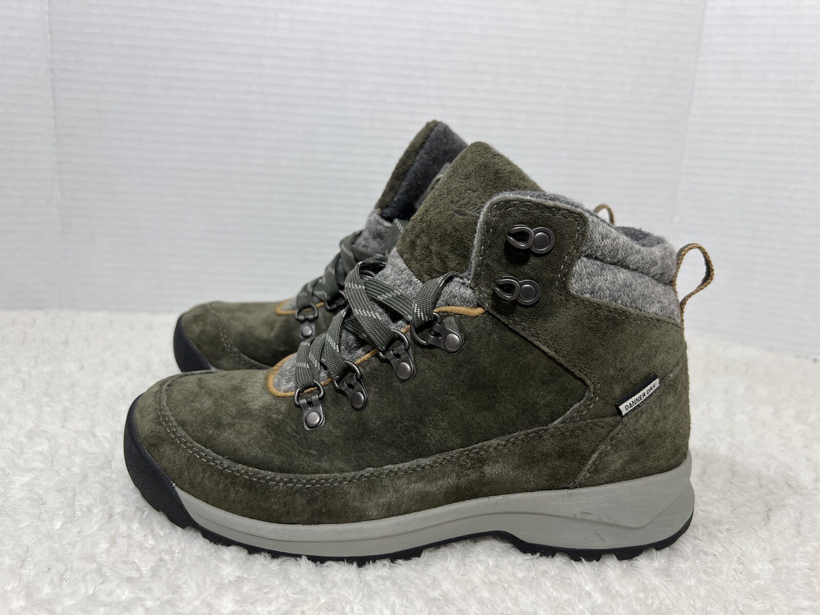 DANNER Adrika Sienna 30131 Womens Sz 6 Military Green Suede Leather Hiking Boots