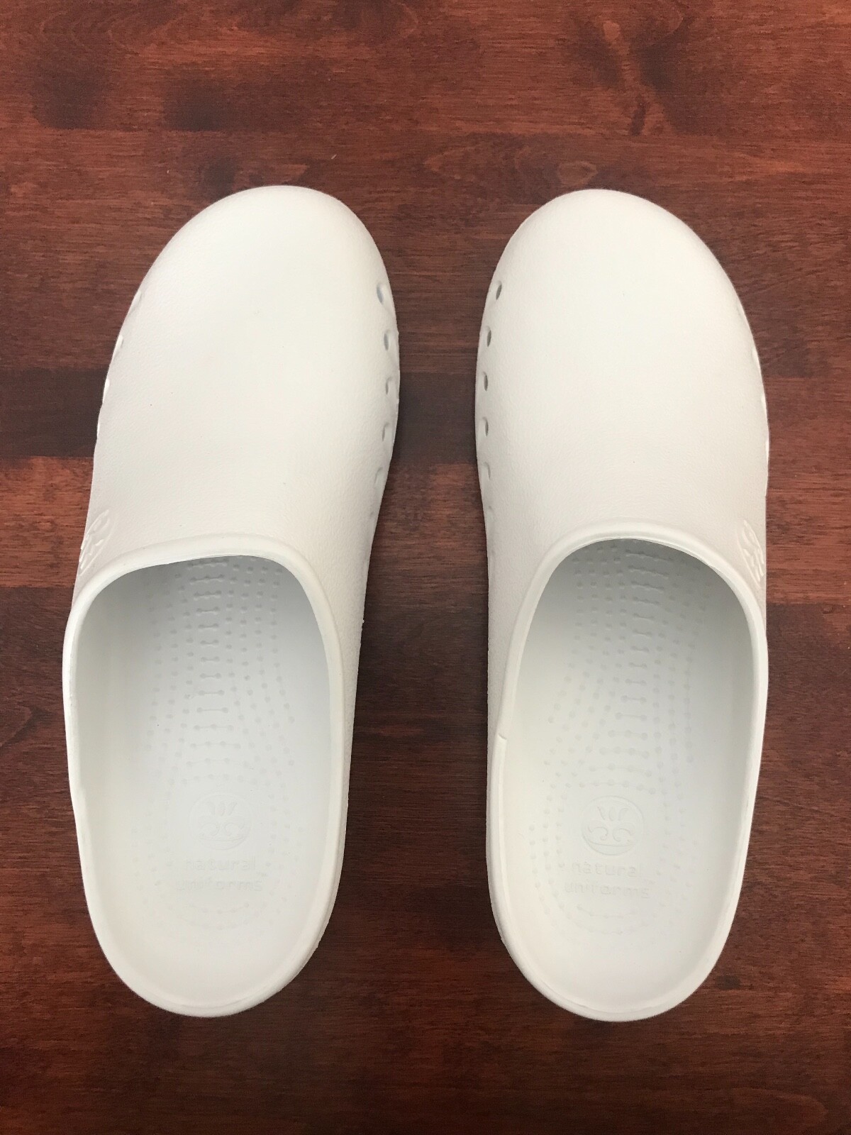 Natural Uniforms Non Slip Women’s White Clogs Size 9 Anti-Microbial Eva NEW  